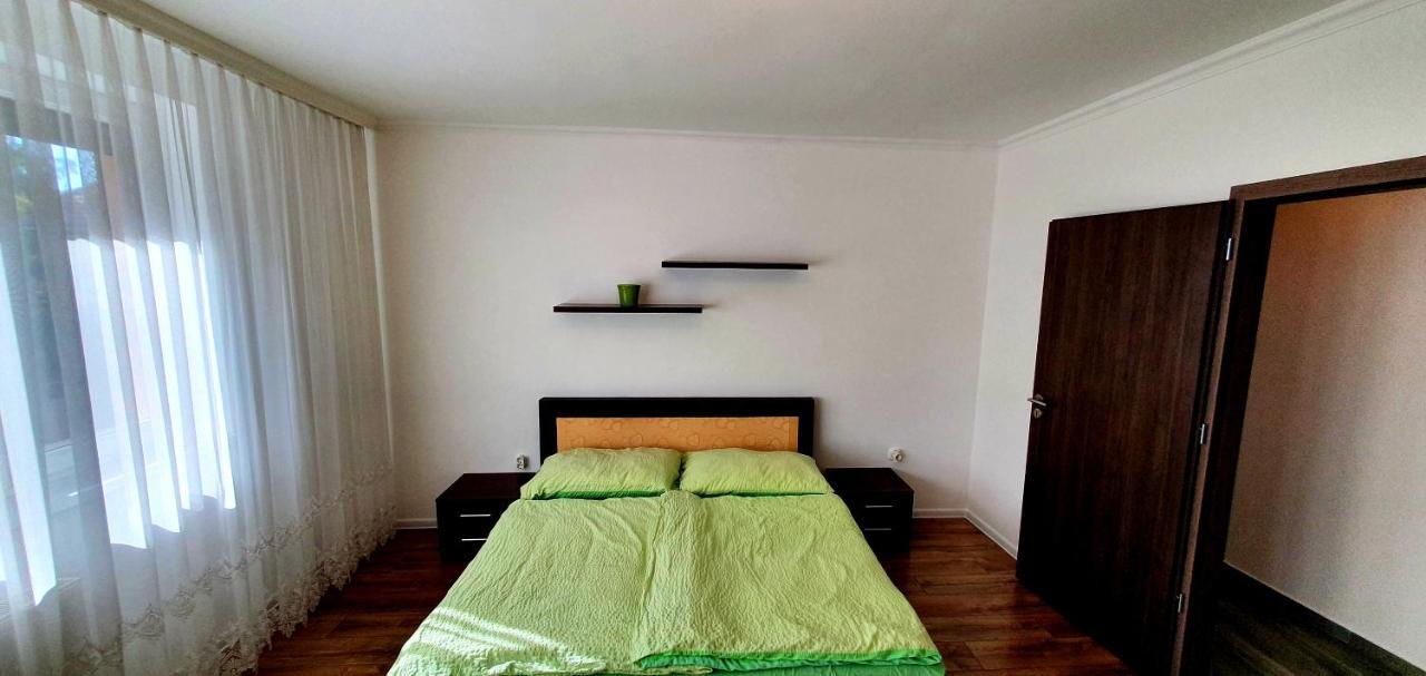 שיופוק Bazsi Apartman מראה חיצוני תמונה