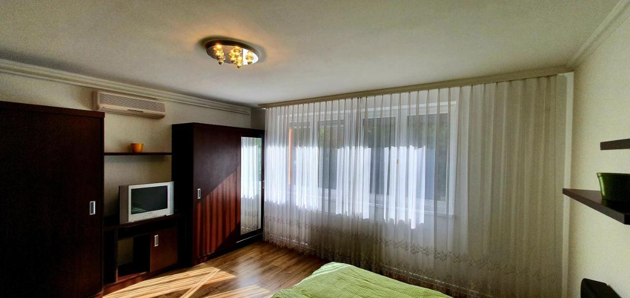 שיופוק Bazsi Apartman מראה חיצוני תמונה